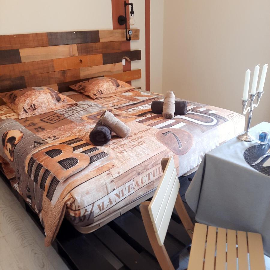 Bien Etre Simple Hotel Villajou Екстериор снимка