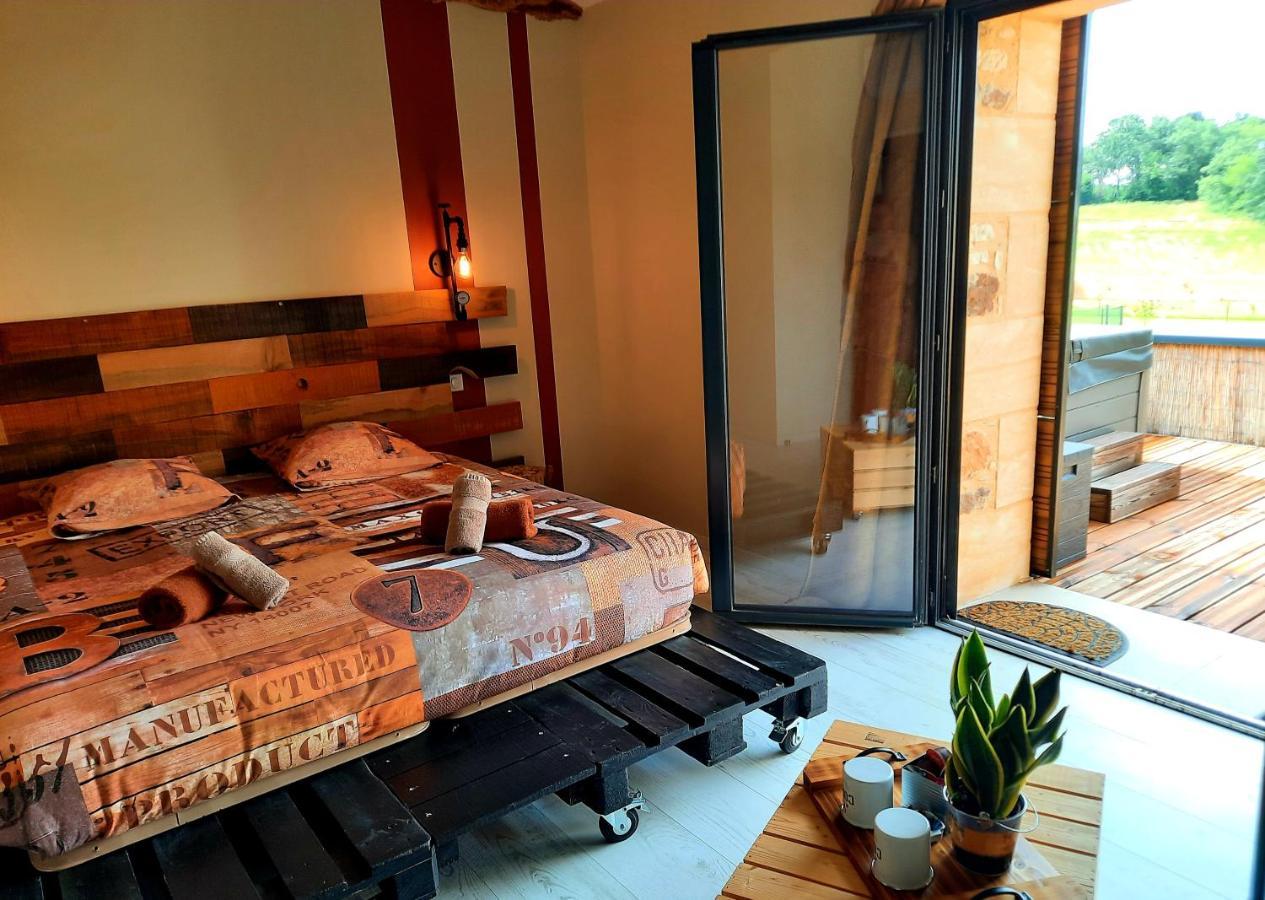 Bien Etre Simple Hotel Villajou Екстериор снимка