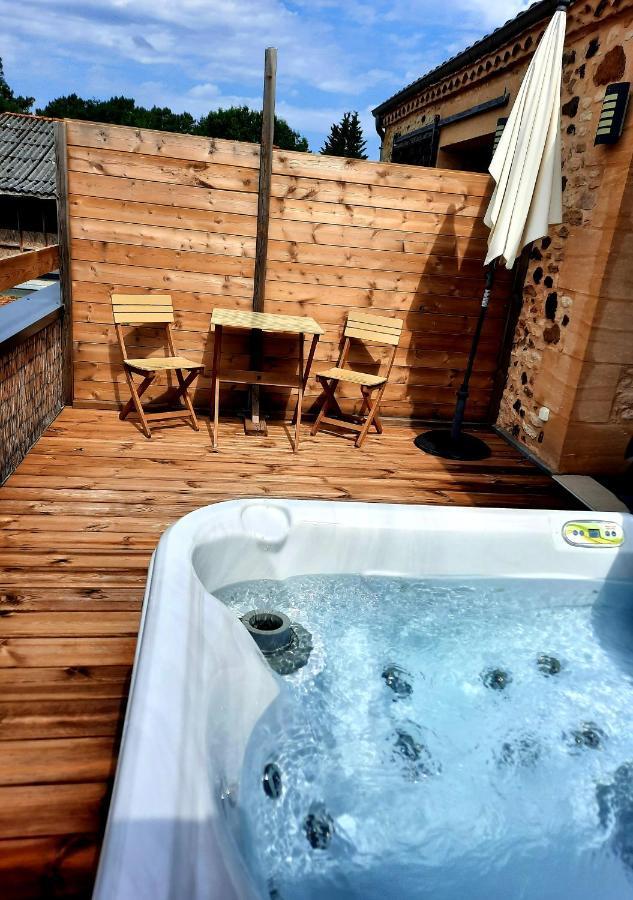Bien Etre Simple Hotel Villajou Екстериор снимка